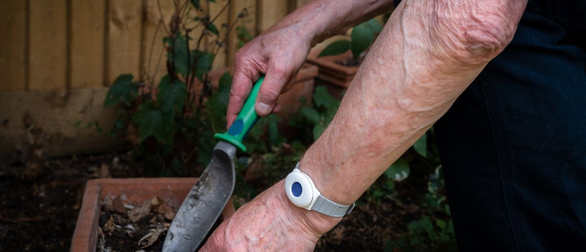 Elderly with a digital fall alarm