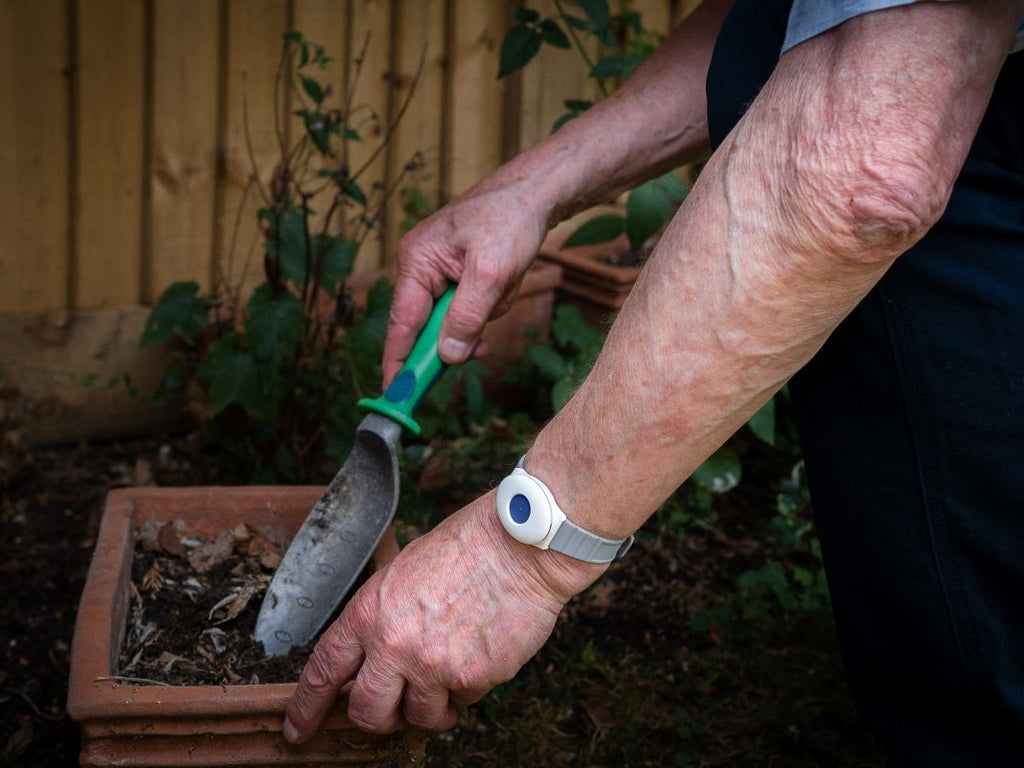 Elderly with a digital fall alarm