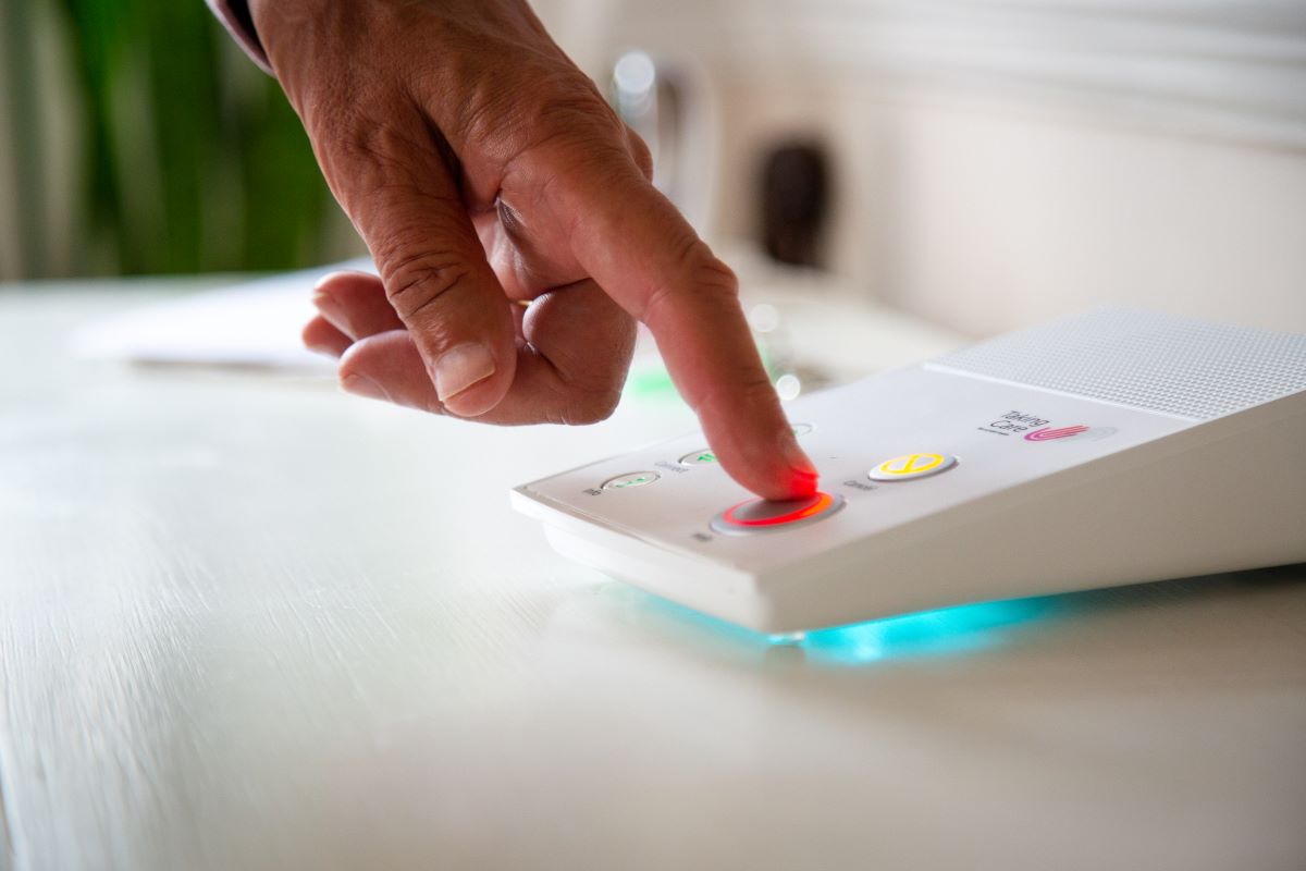 Digital personal alarm 