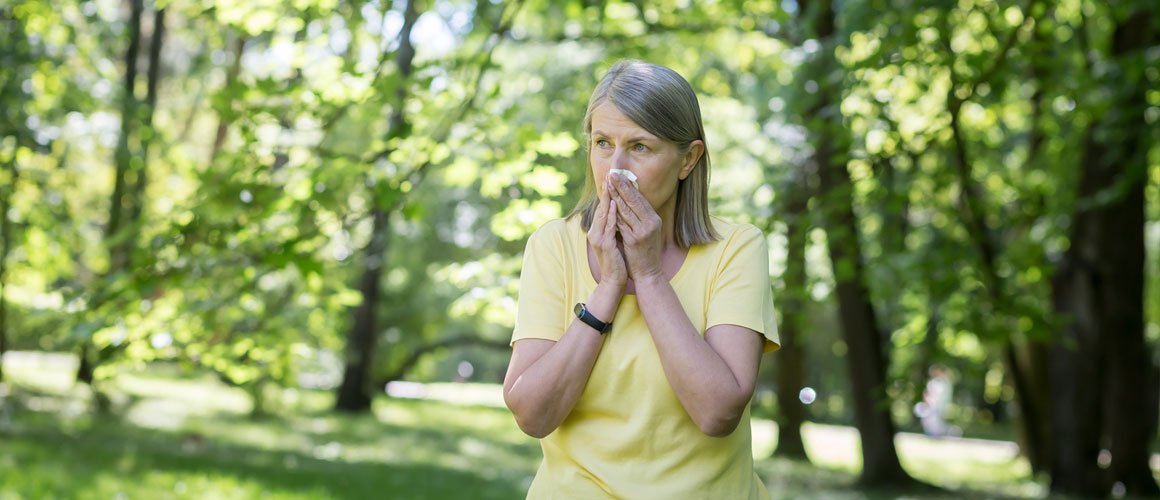Elderly woman with hayfever